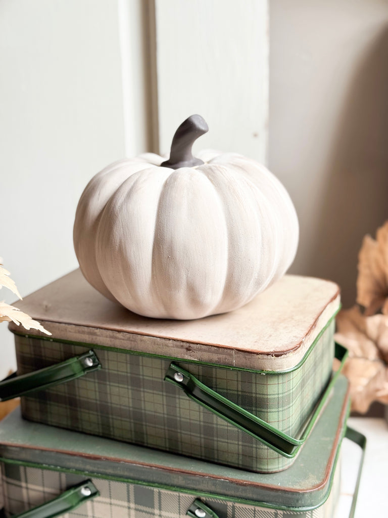 Antique Cream Pumpkin