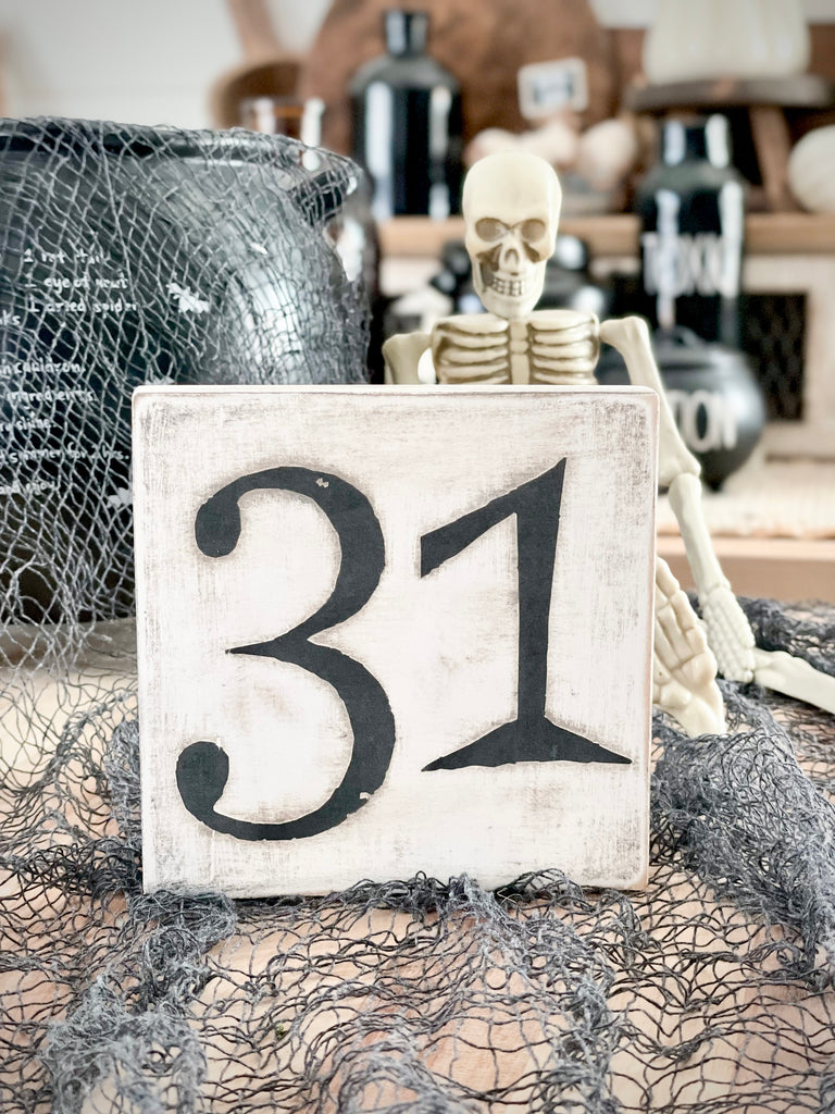 31 Halloween Sign