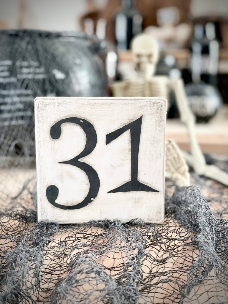 31 Halloween Sign