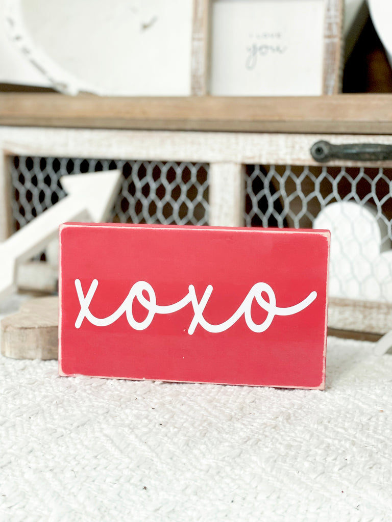 XOXO Sign